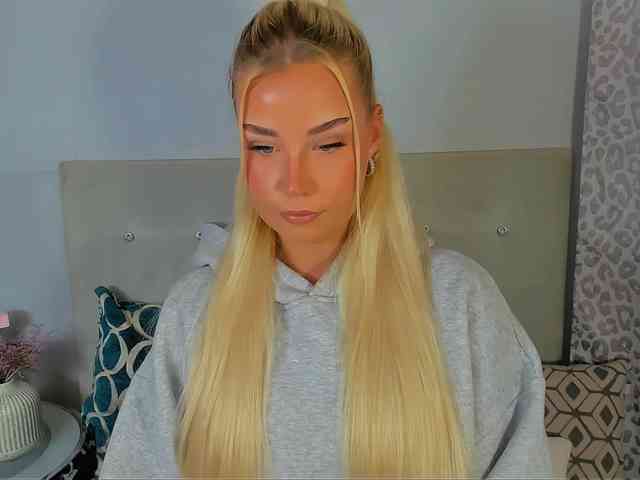 KristyAngel webcam
