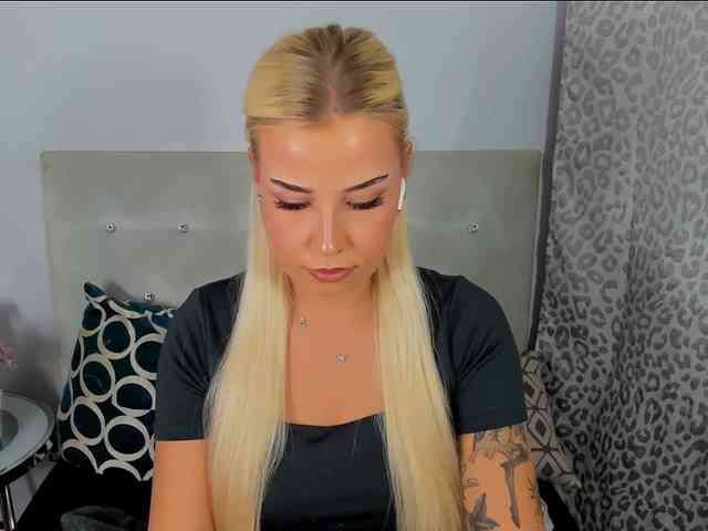 KristyAngel webcam