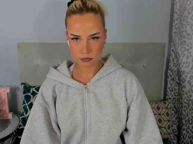 KristyAngel webcam