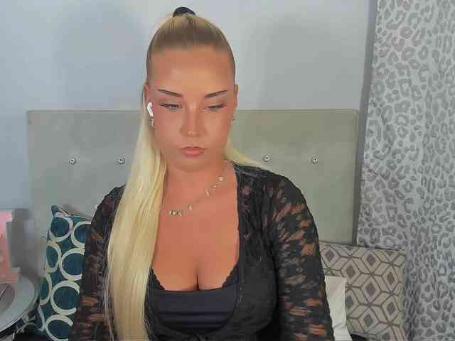 KristyAngel webcam