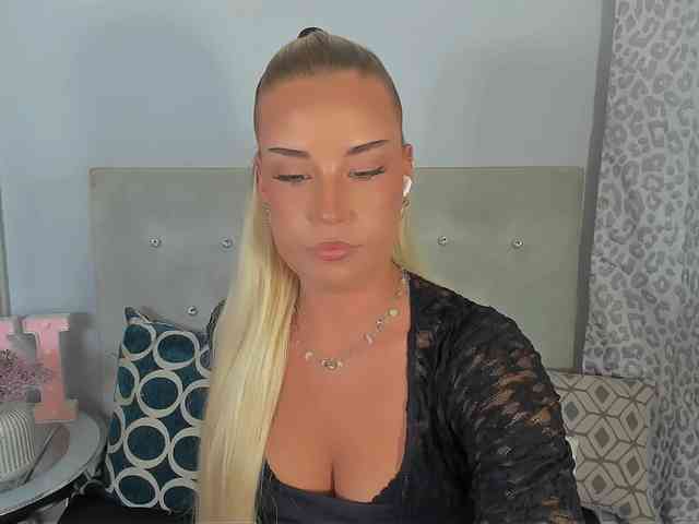 KristyAngel webcam