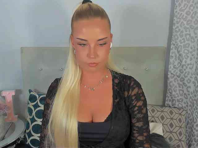 KristyAngel webcam