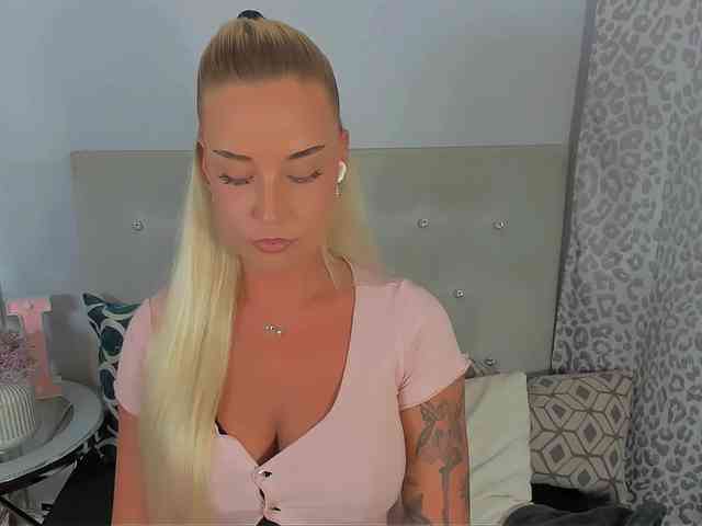 KristyAngel webcam