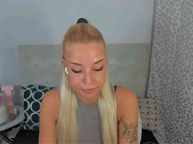 KristyAngel webcam