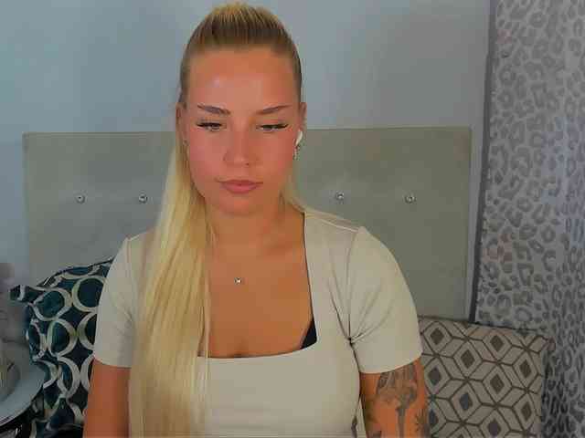 KristyAngel webcam