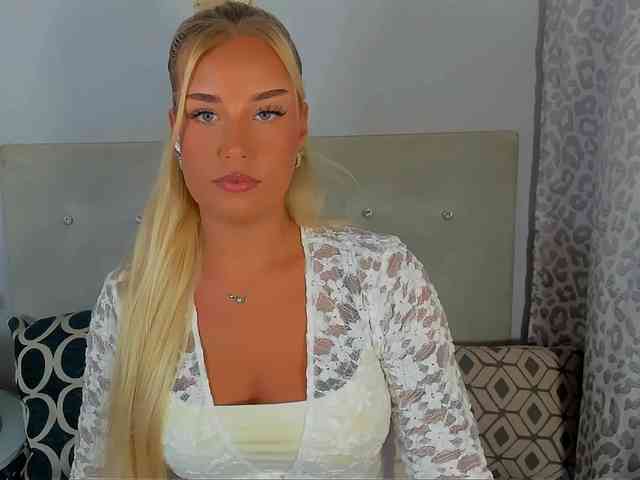 Model: KristyAngel