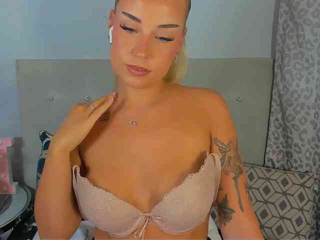 KristyAngel webcam