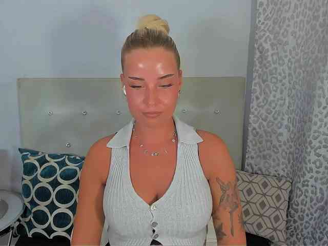 KristyAngel webcam