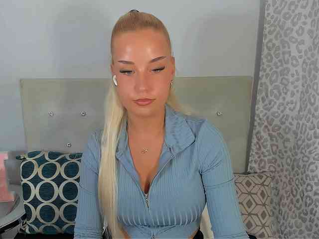 KristyAngel webcam