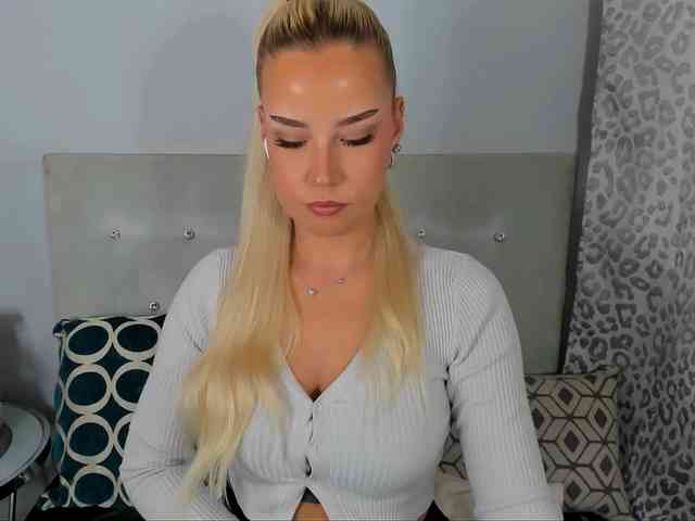 KristyAngel webcam
