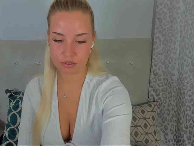 Model: KristyAngel