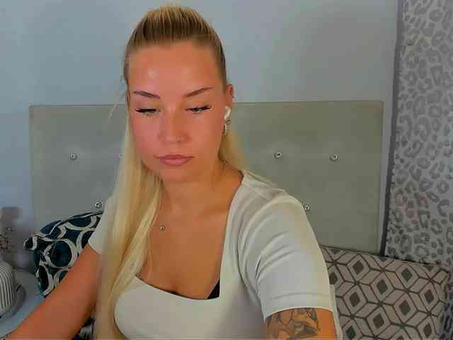 KristyAngel webcam