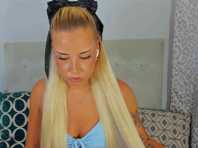 KristyAngel webcam