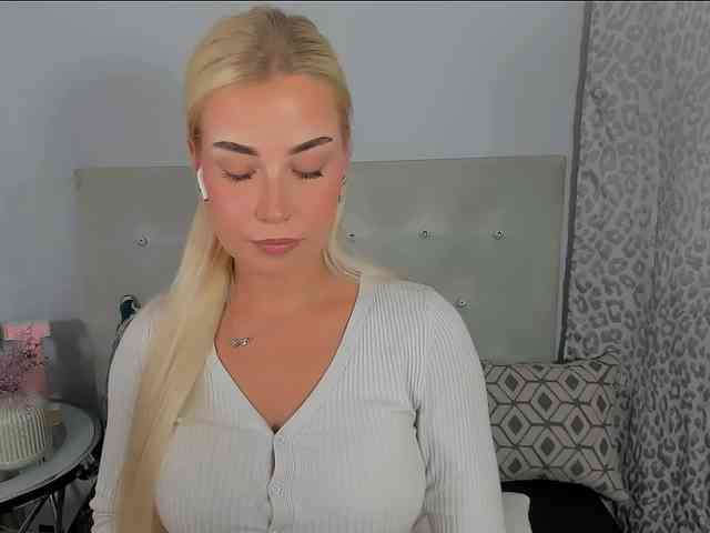 KristyAngel webcam