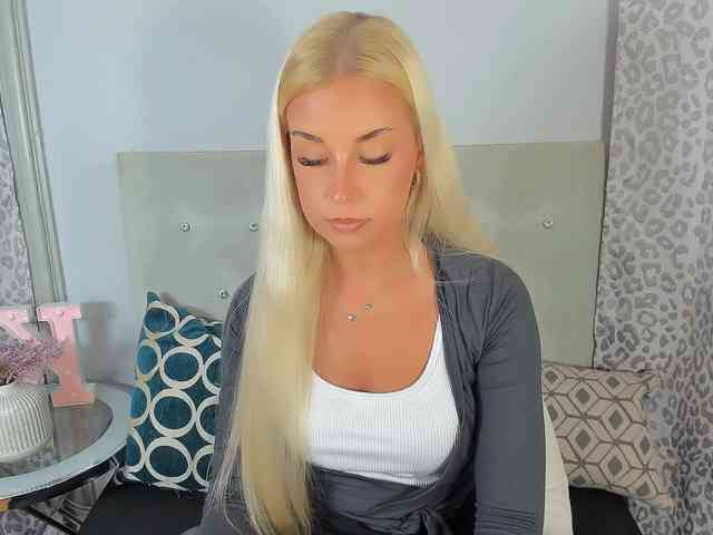 Model: KristyAngel