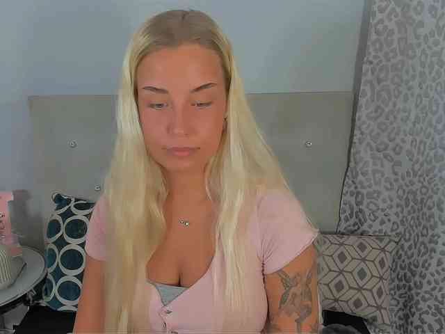 KristyAngel webcam