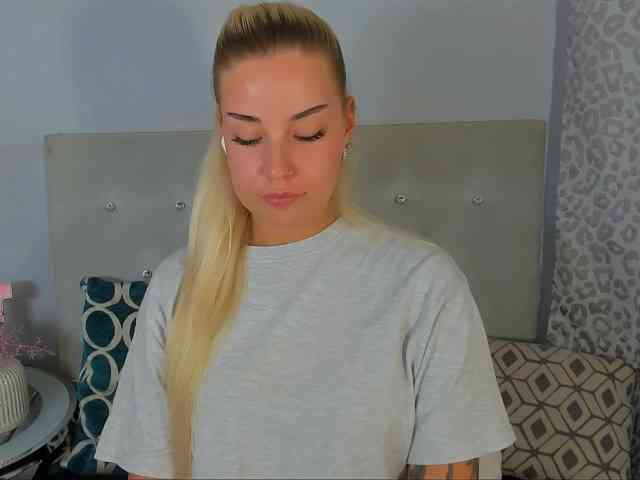 KristyAngel webcam