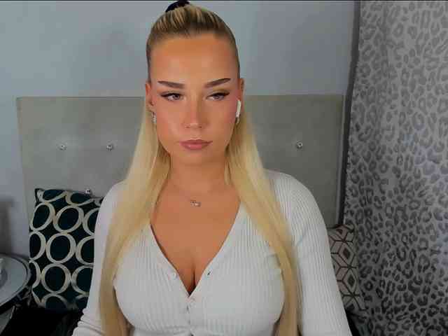 KristyAngel webcam