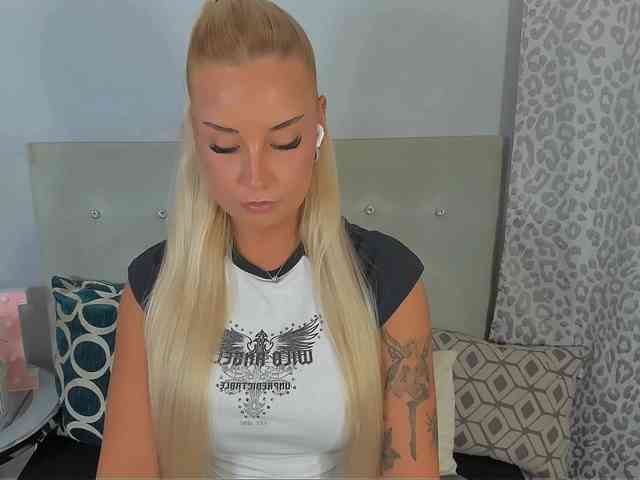 KristyAngel webcam