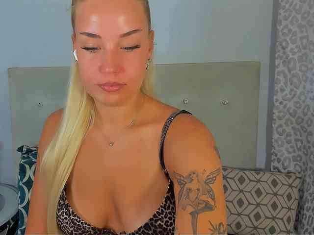 KristyAngel webcam