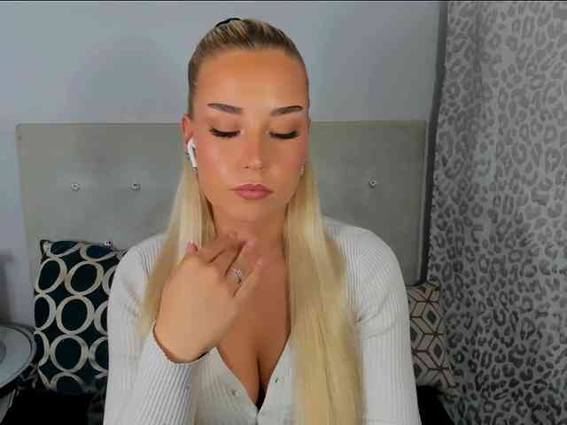 KristyAngel webcam