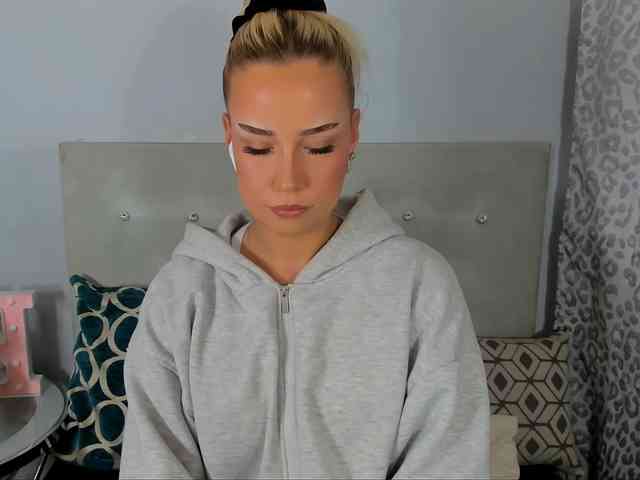 KristyAngel webcam