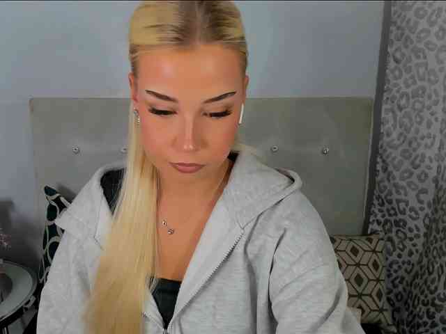 KristyAngel webcam