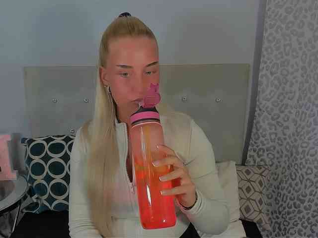 Model: KristyAngel