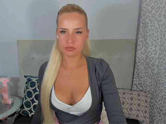 KristyAngel webcam