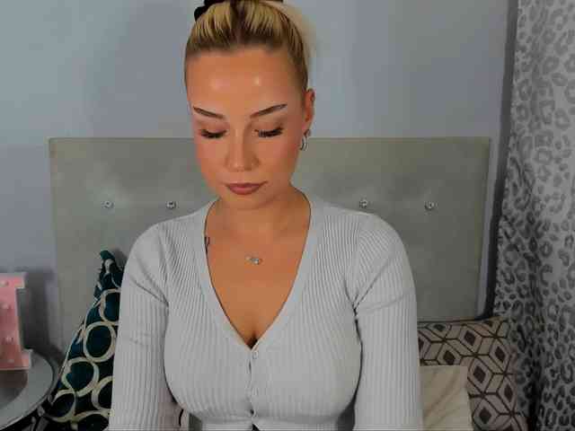 KristyAngel webcam