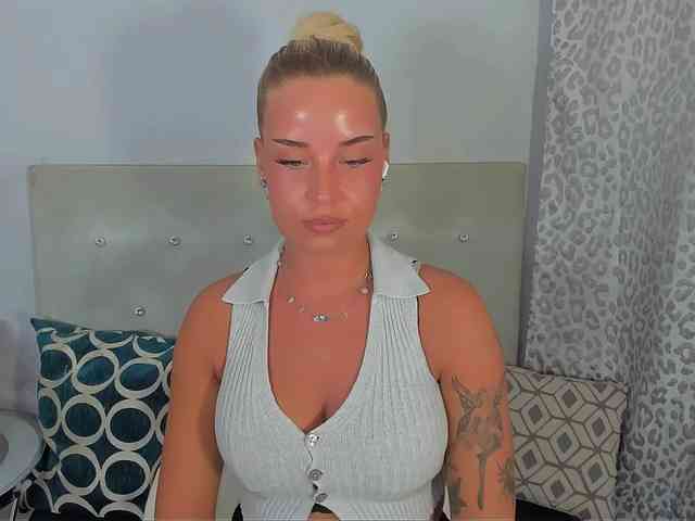 KristyAngel webcam