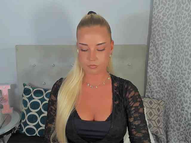 KristyAngel webcam