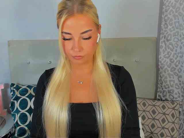 KristyAngel webcam