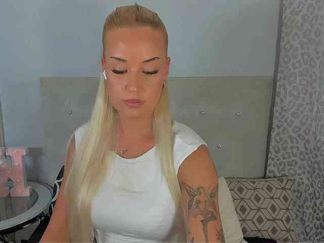 KristyAngel webcam