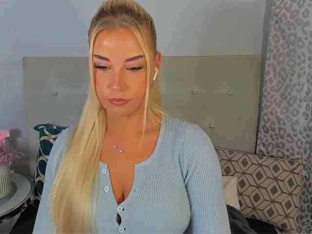 KristyAngel webcam