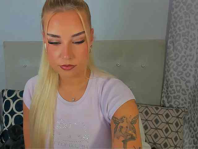 KristyAngel webcam