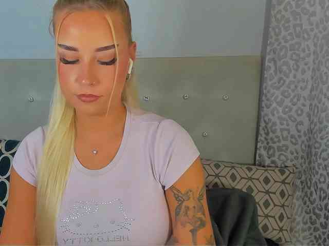 KristyAngel webcam