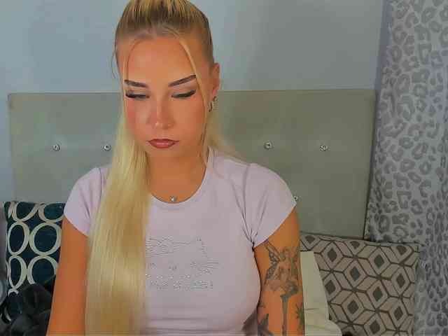 KristyAngel webcam