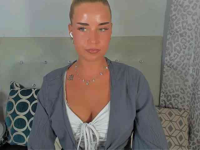 KristyAngel webcam