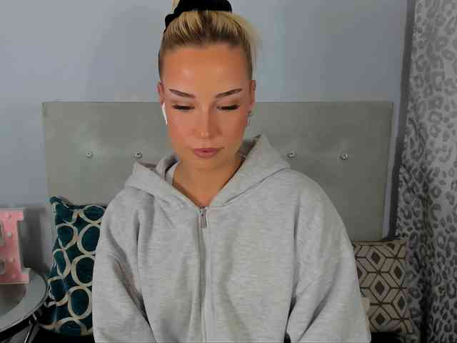 KristyAngel webcam