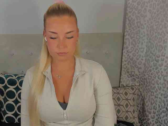 KristyAngel webcam