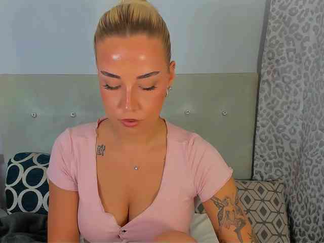 KristyAngel webcam