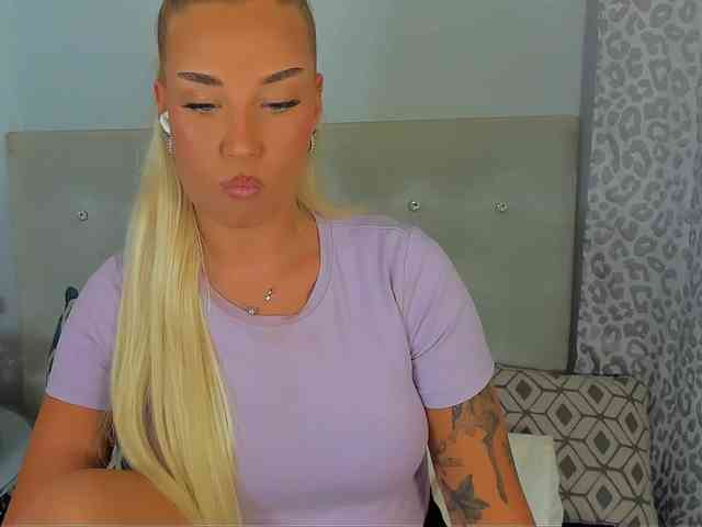KristyAngel webcam