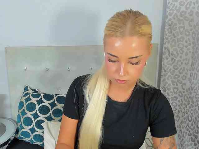 KristyAngel webcam