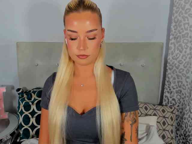 KristyAngel webcam