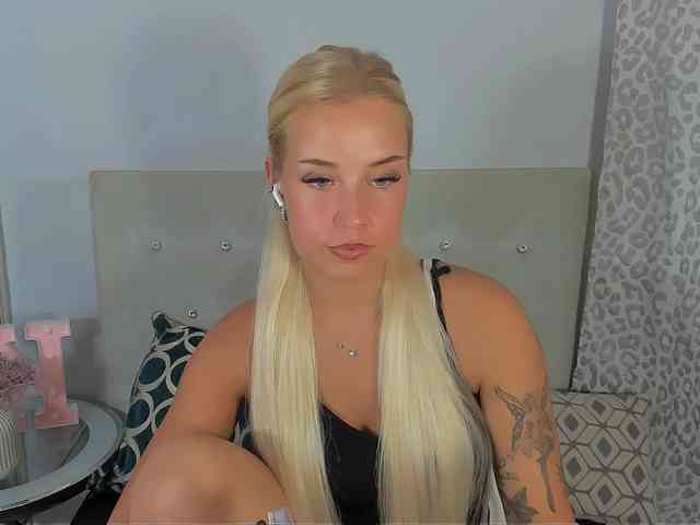 KristyAngel webcam