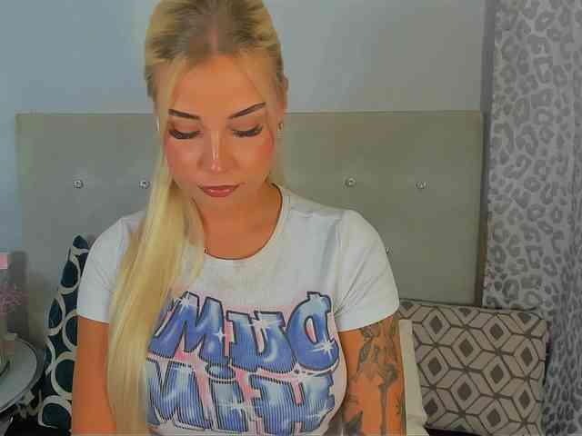 KristyAngel webcam