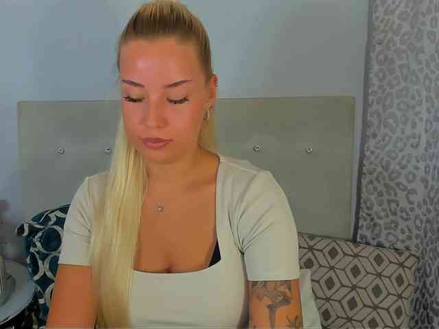 KristyAngel webcam