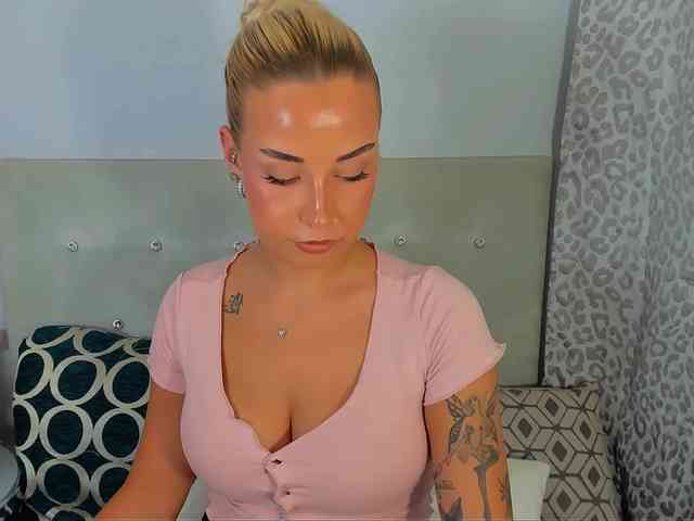 KristyAngel webcam