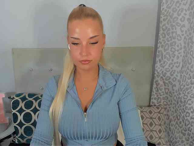 KristyAngel webcam